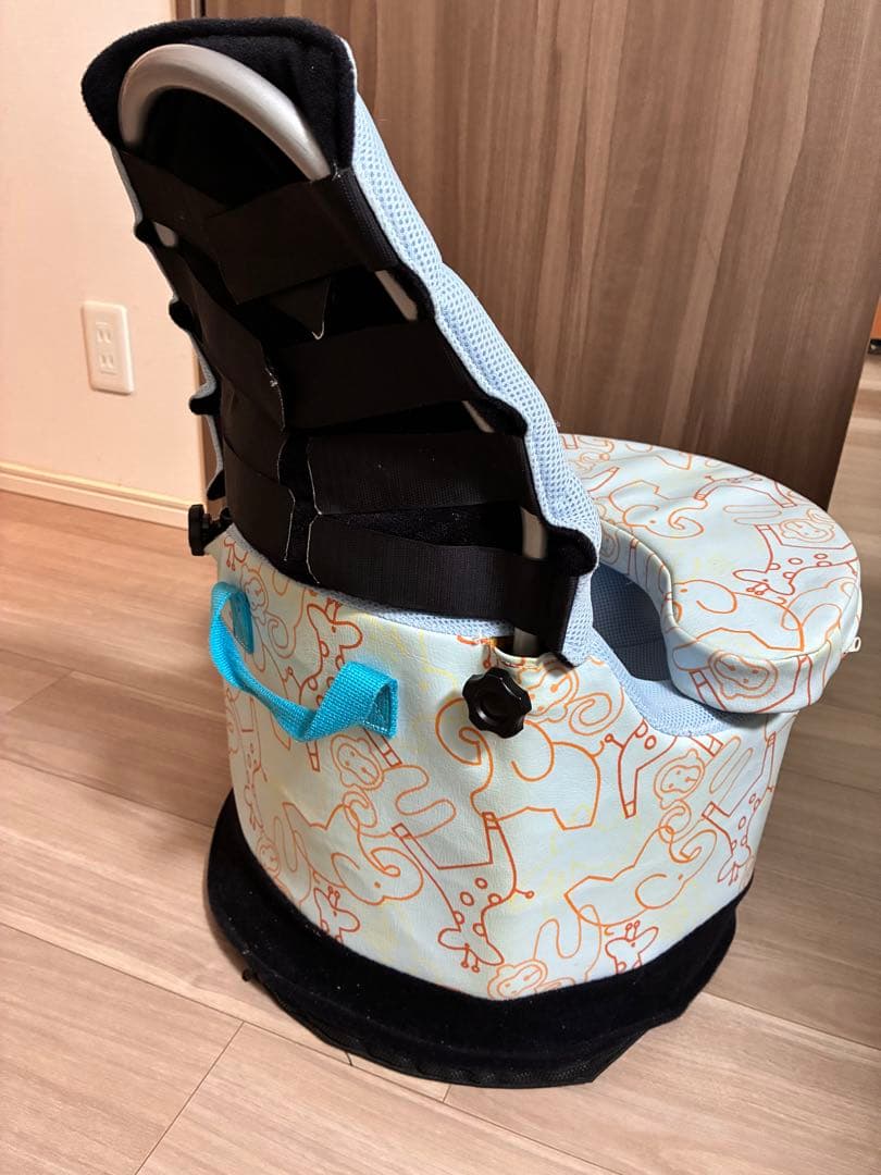 座位保持椅子　ポンパ　　Ｍ