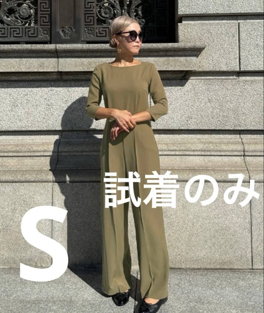 【JENNE 】【完売品】美シルエットオールインワン　ベージュ　S