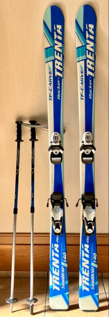 ジュニアスキー板140cm、伸縮ストック、スキーケースセット