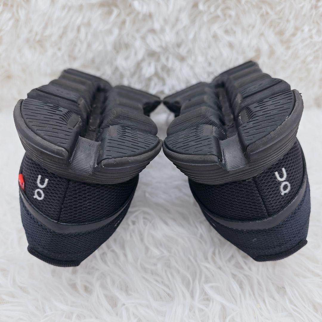 ✨未使用級✨On オン Cloud6 クラウド6 スニーカー 黒 24cm