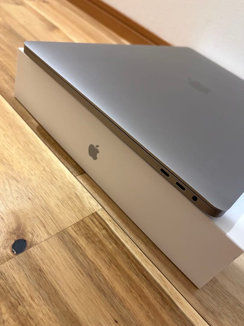 MacBook pro/2019/16インチ/512GBメモリ16GB