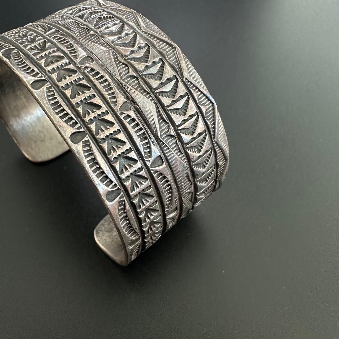 Navajo Henry Mariano スタンプワーク バングル