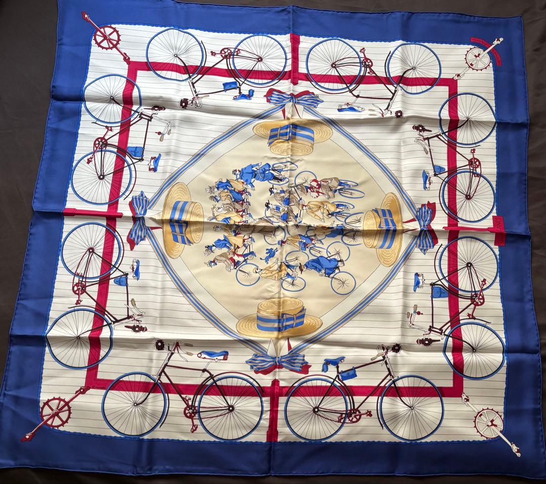 HERMESカレ90 スカーフ シルク100%【美品】