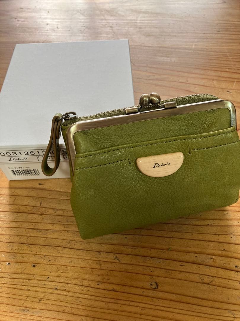 Dakota グリーンレザー 二つ折り財布