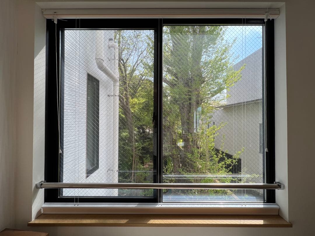 TUISS DECOR 採光トップダウンハニカムシェード