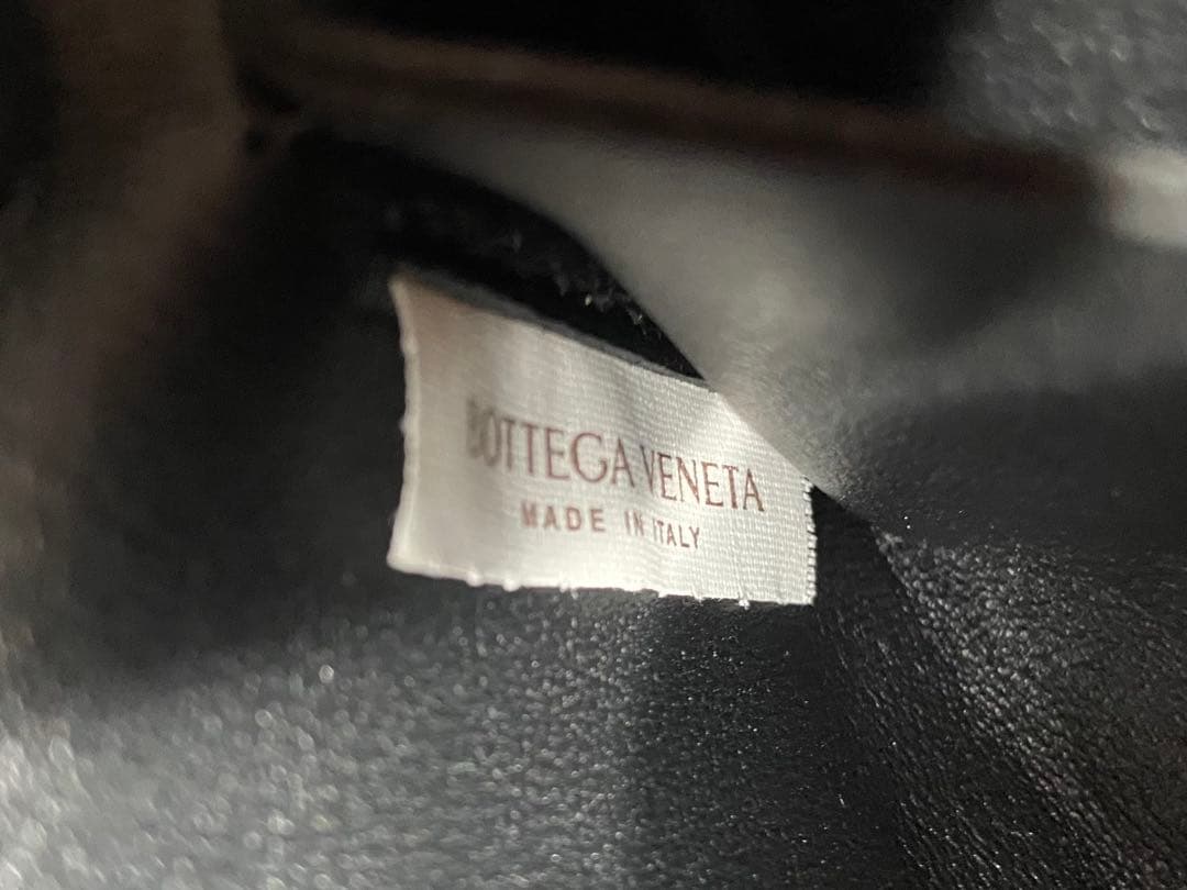 【美品】BOTTEGA VENETA ボディバッグ　マキシイントレ