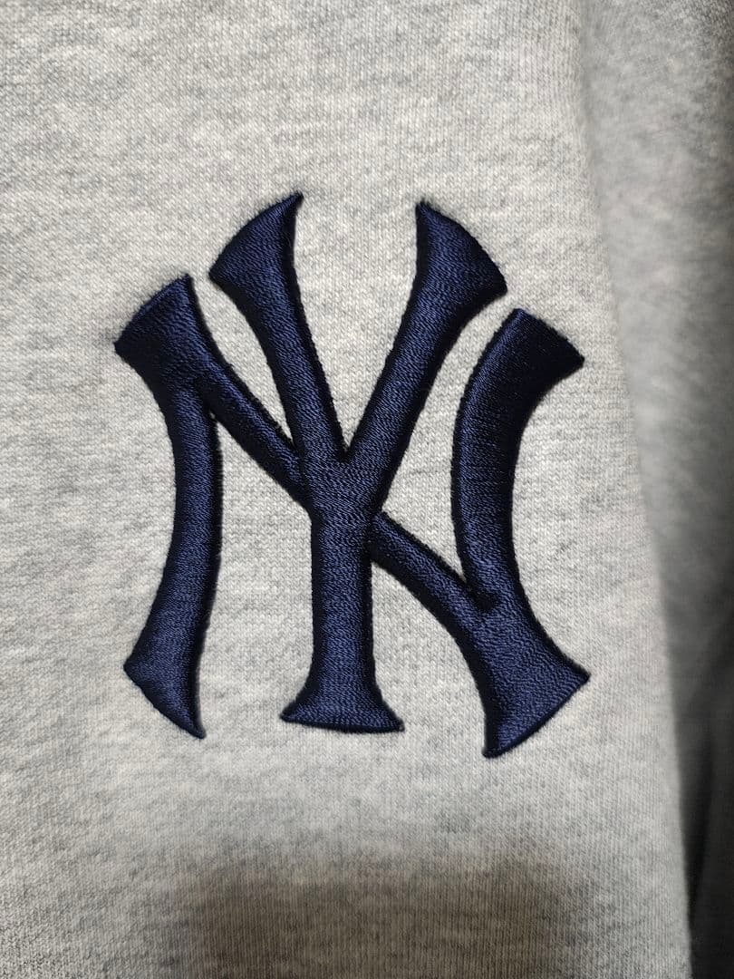 NEW ERA ニューエラ　裏起毛　ヤンキースロゴフーディパーカー　XXL　厚手