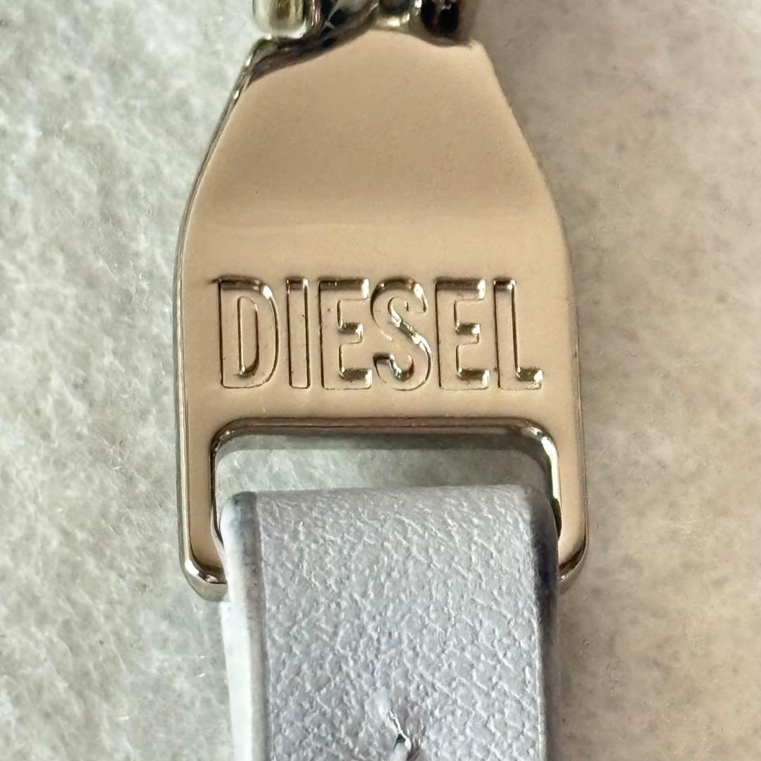 未使用品　DIESEL ディーゼル　 二つ折り財布 ホワイト