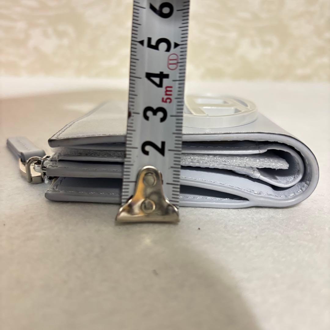 未使用品　DIESEL ディーゼル　 二つ折り財布 ホワイト