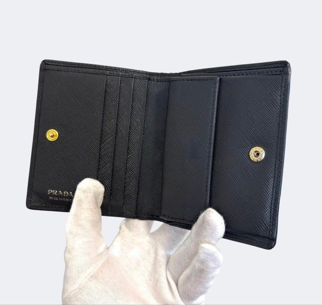 極美品✨PRADA プラダ 二つ折り財布 サフィアーノ ブラック 黒