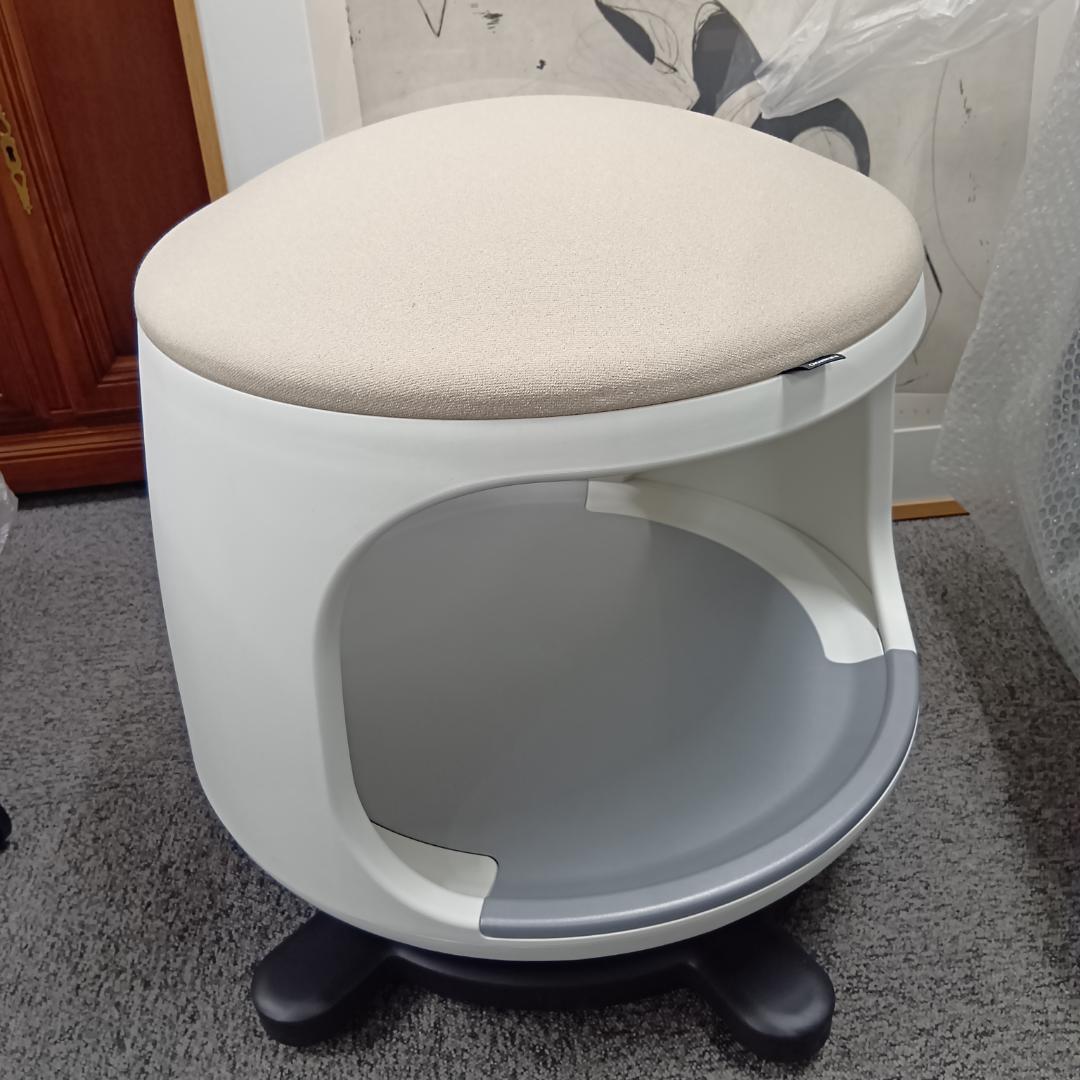 【展示品2025年製】オカムラ　スツール　クレイドル　キャスター付　荷物置き