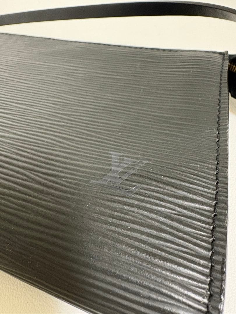 [美品] ルイ・ヴィトン　エピ　アクセサリー　ポーチ 黒