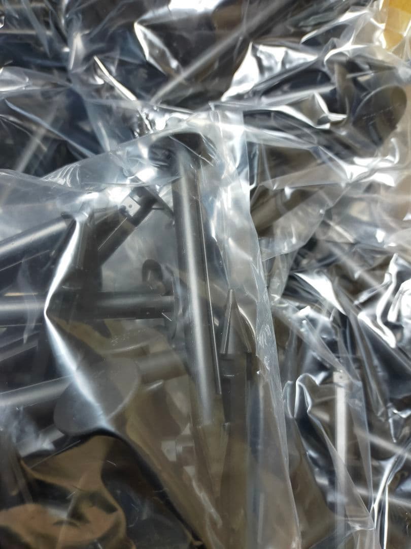 防草シート　プラピン　498本