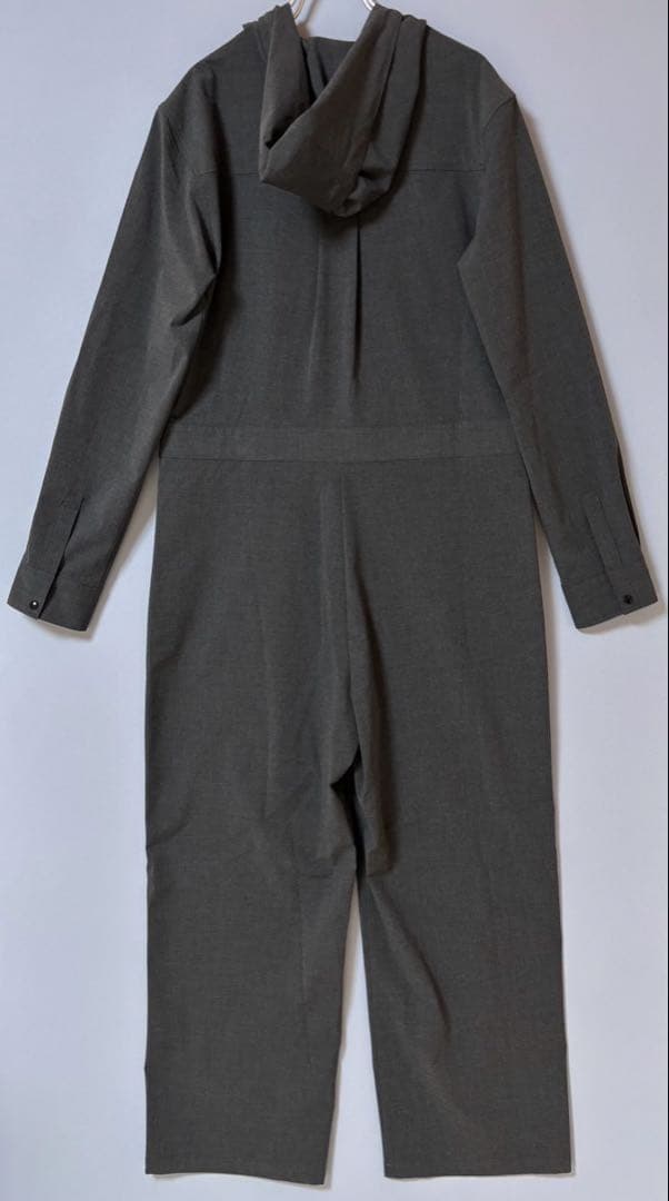未使用ウィムガゼットTHE PAUSE フーディージャンプスーツグレー　FREE