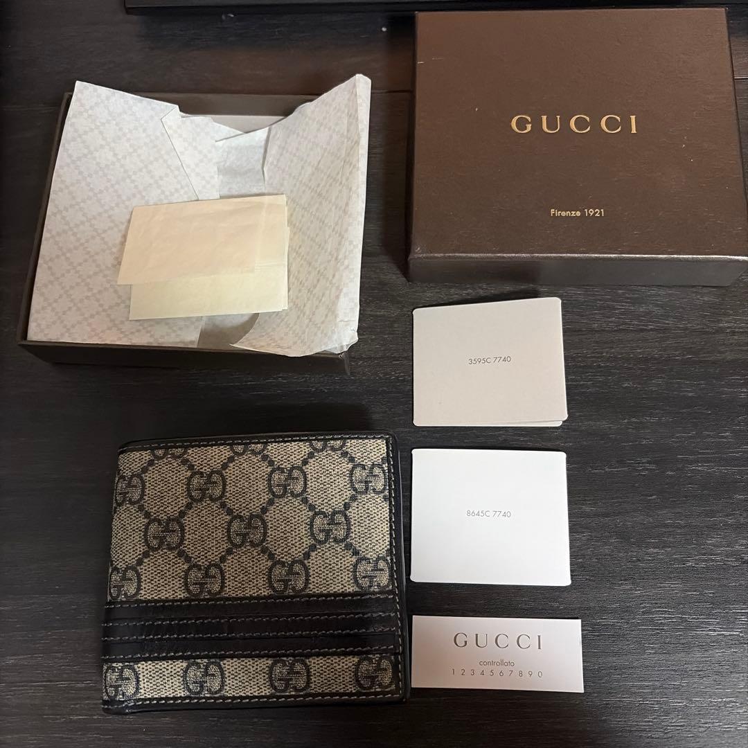GUCCI 二つ折り財布 ネイビー