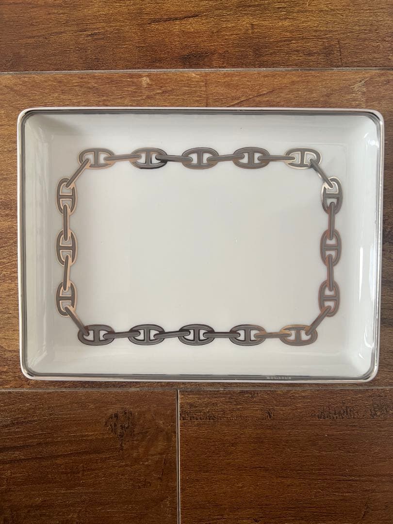 HERMES チェーン柄　スクエアプレート
