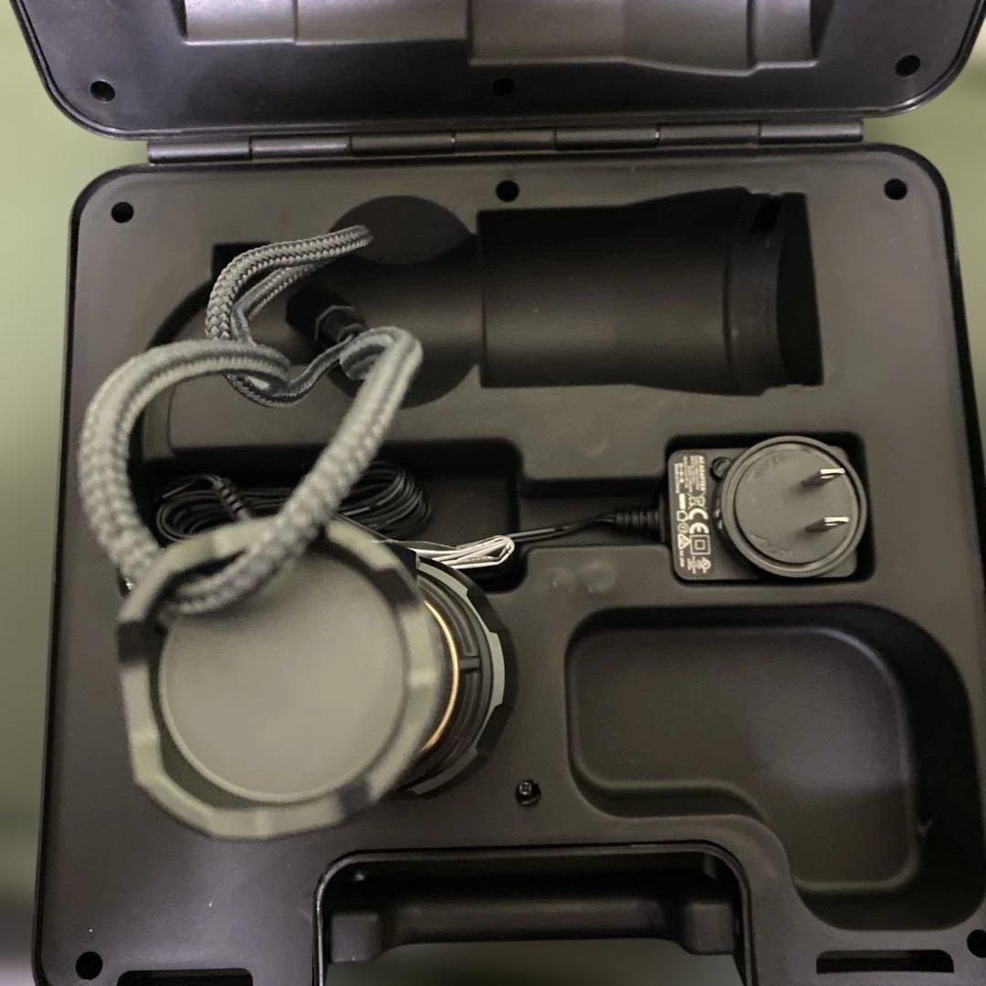 GENTOS 3000ルーメン　送料込み