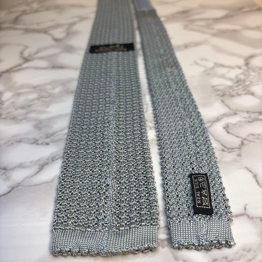HERMES ニットネクタイ　グレー　ニットタイ　灰色 ワンポイント　秋冬