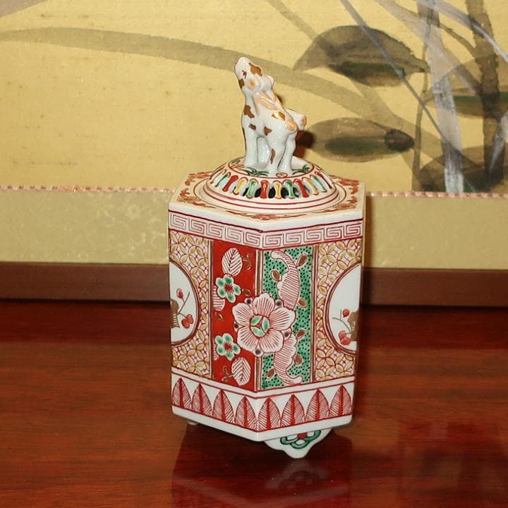 春インテリア置物 伝統工芸九谷焼　香炉　赤絵梅文