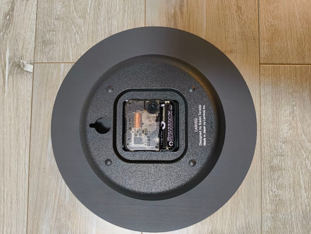 Lemnos CARVED COLORED BLACK　掛時計