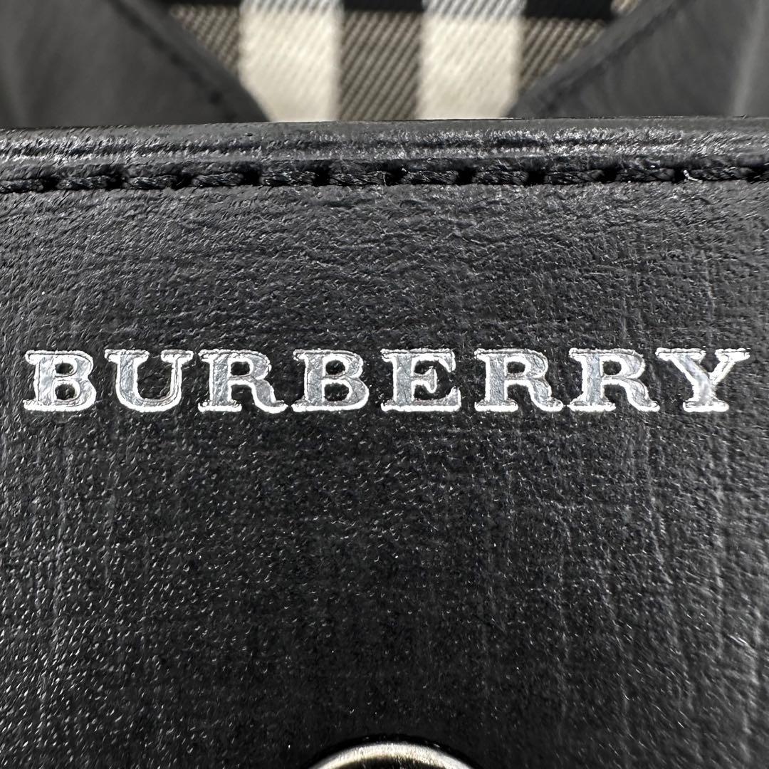 BURBERRY バーバリー ケース チェック柄 ブラック 外箱付き