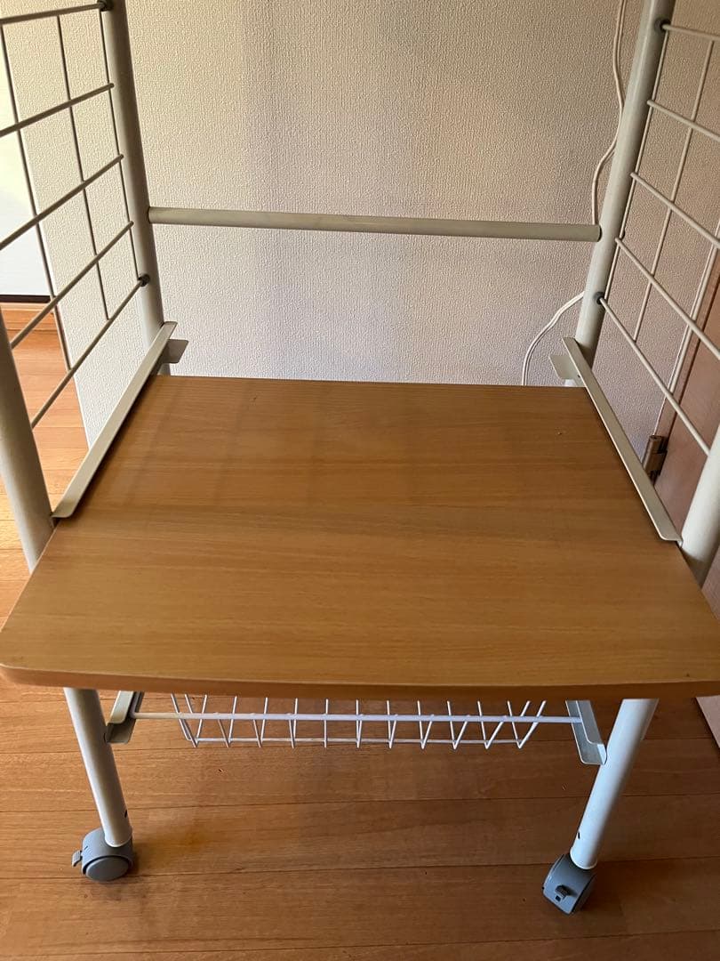 ラスト値下げ！【美品】コンセント付き！レンジボード キャスター付き