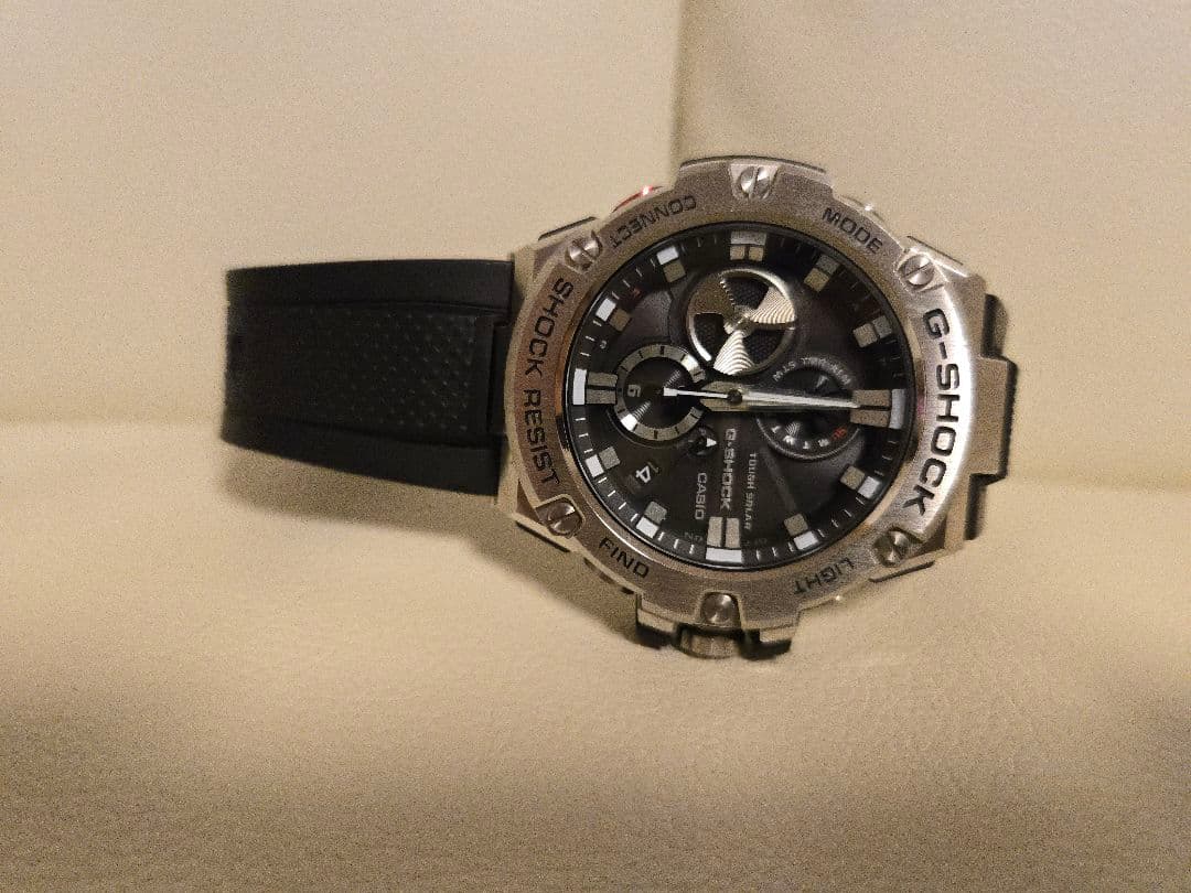 CASIO　G-SHOCK 　gst-b100