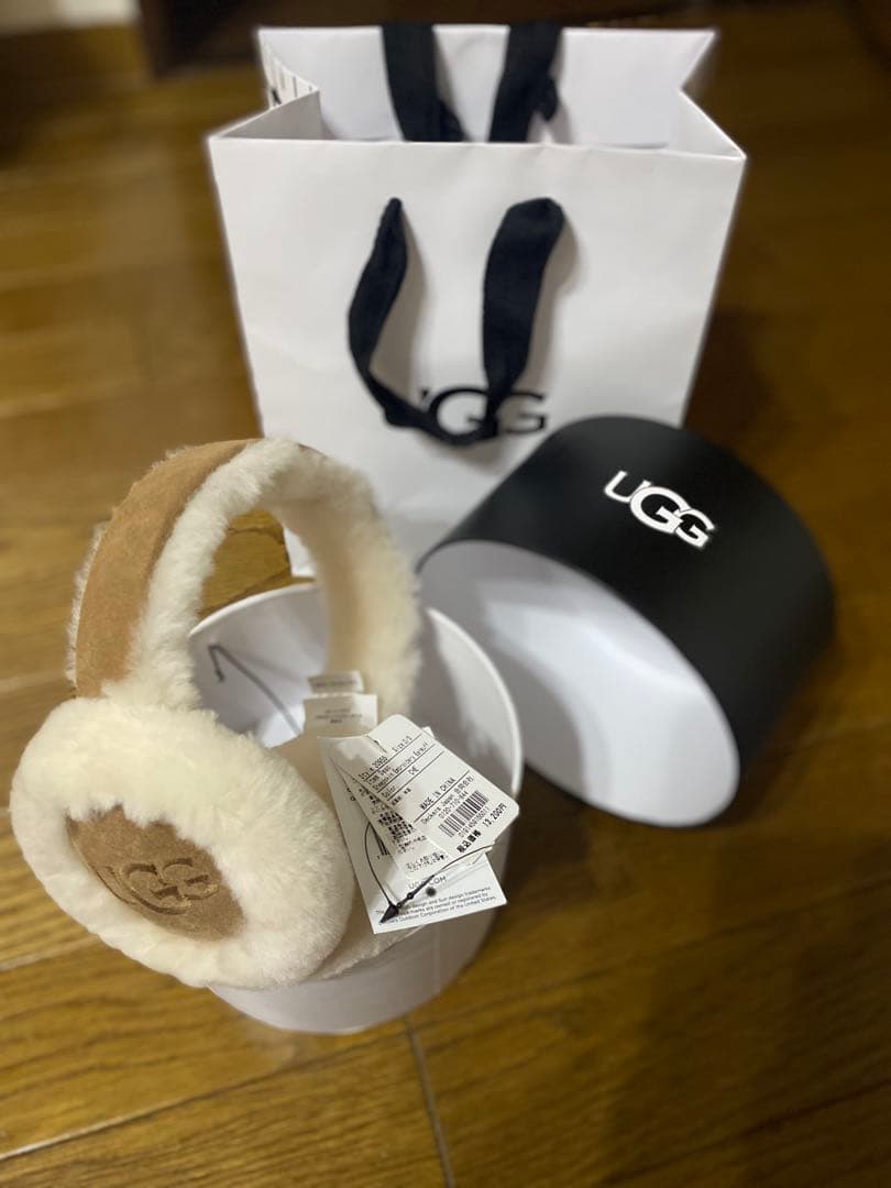 ugg Sheepskin Embroidery Earmuff イヤーマフ