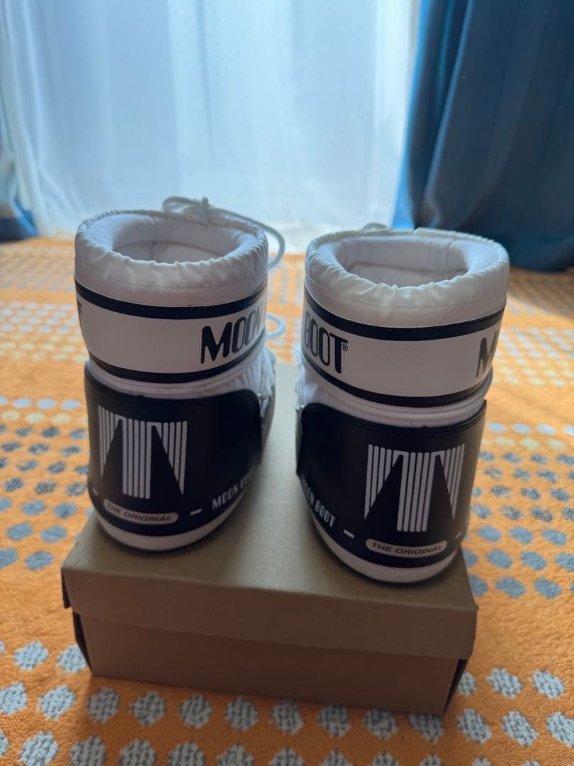 MOON BOOT スキー用ブーツ 女性用 ホワイト/ブラック