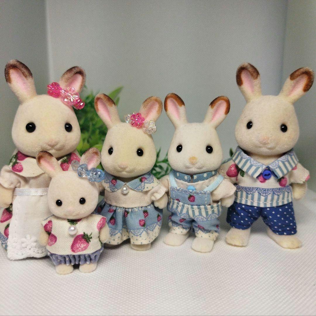 ミニチュアドール　服　ハンドメイド☆お揃いコーデ　いちご柄