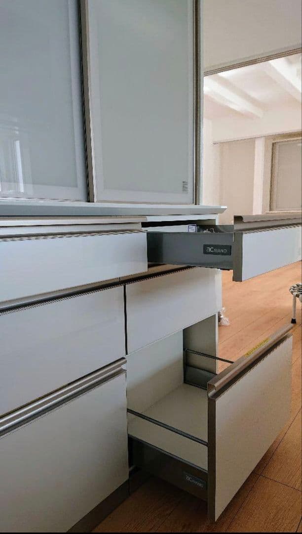 未使用 ホワイト 食器棚 大容量