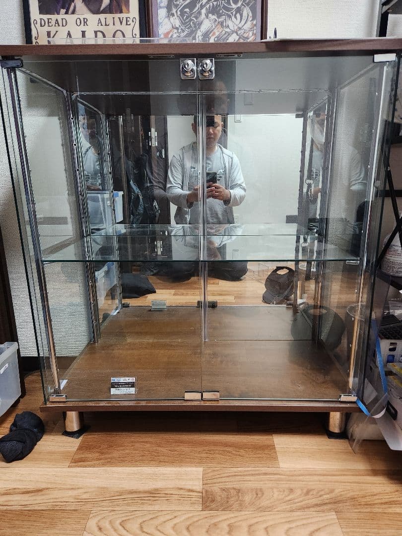 中型 ガラスキャビネット 　✳引き取り限定