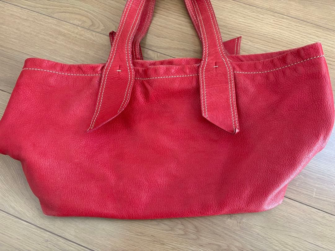 miumiu トートバッグ　レザー