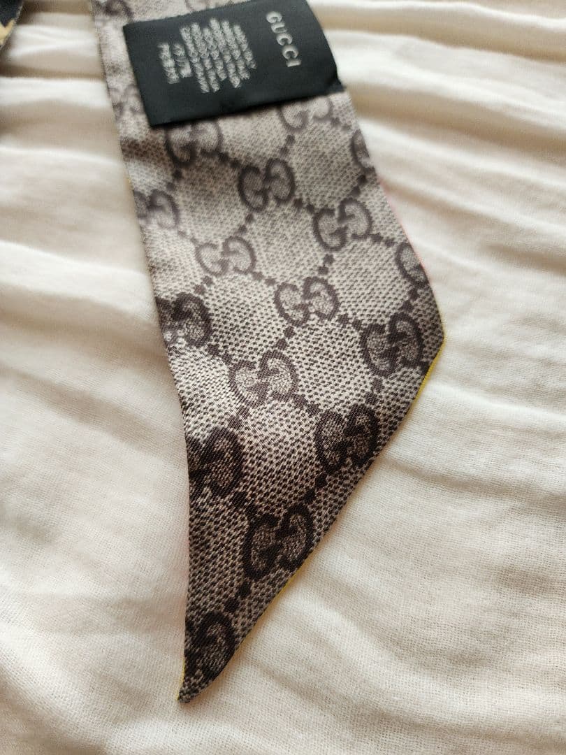 【新品未使用】GUCCI 花柄 GGロゴ スカーフ