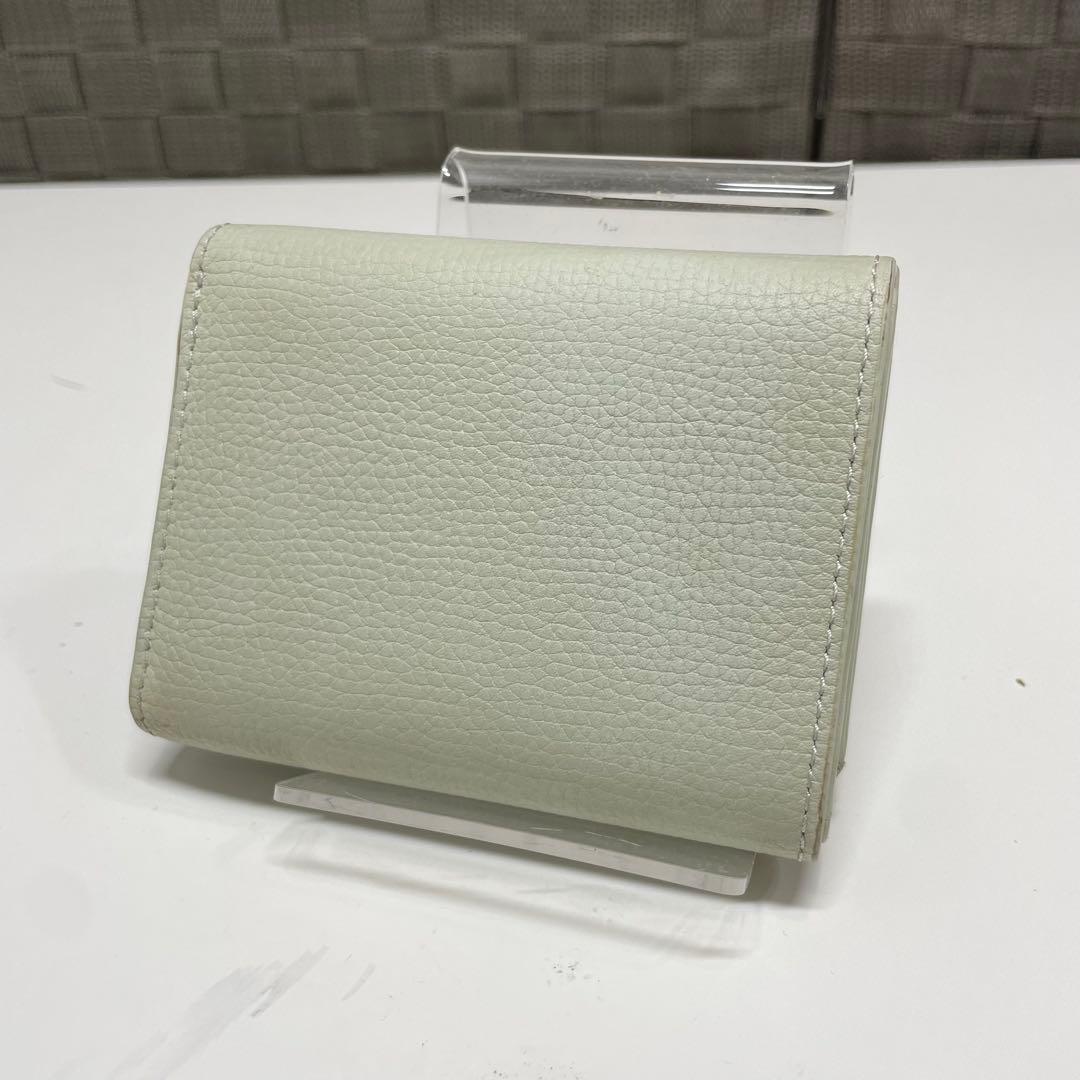 ブ*✨様 LOEWE ライムグリーン トライフォールド　レザー 三つ折り財布