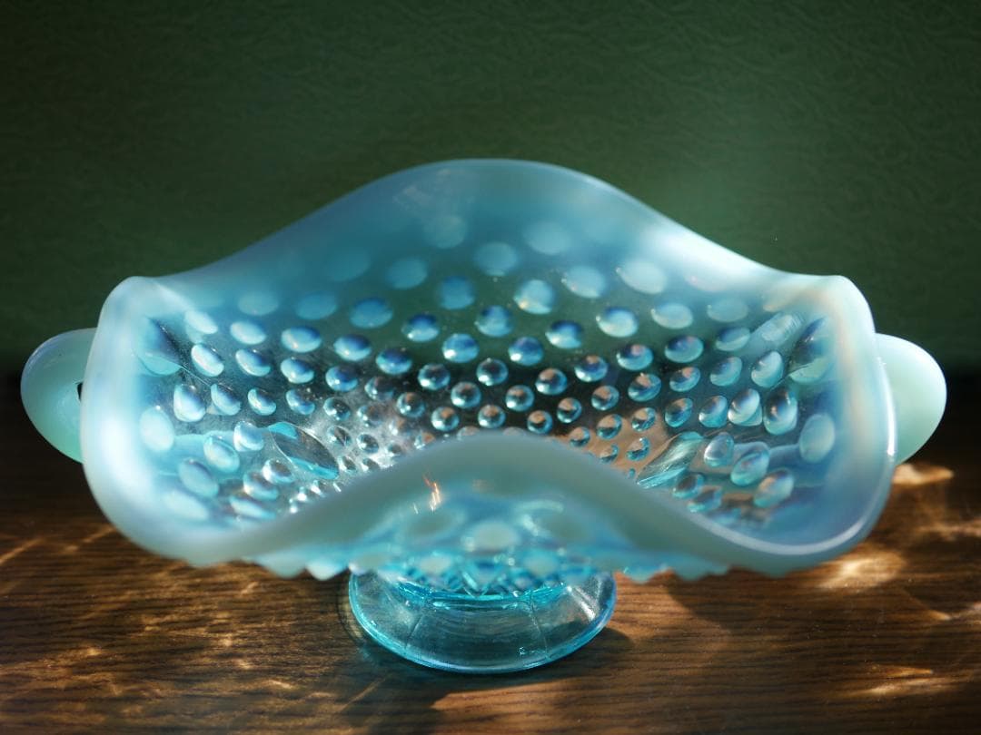 Fenton ブルーオパールセントホブネイル 両ハンドル付きボンボンディッシュ