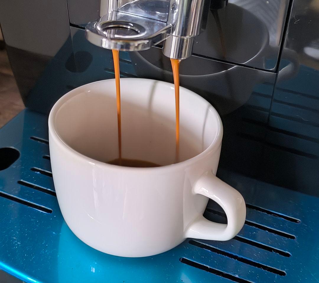 デロンギマグニフィカS コンパクト全自動コーヒーマシン ECAM23120B