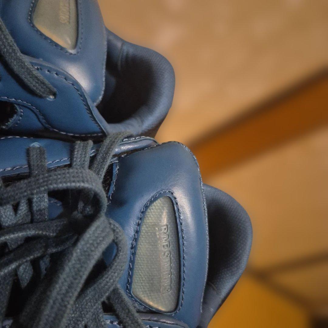 アディダス RAF SIMONS レプリカントオズウィーゴ