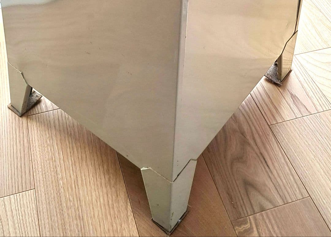 レトロ　ヴィンテージ　ベージュ スチールキャビネット 3段