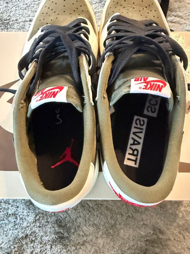 靴 Nike Air Jordan 1 Low Travis Scott