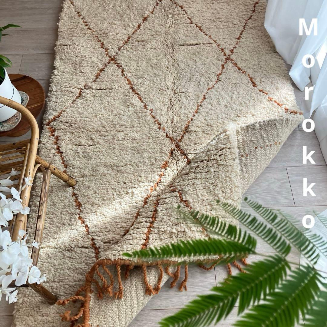 Morokkoモロッコラグ◇ダイヤ　ホワイト　ベニワレン　トルコヴィンテージラグ