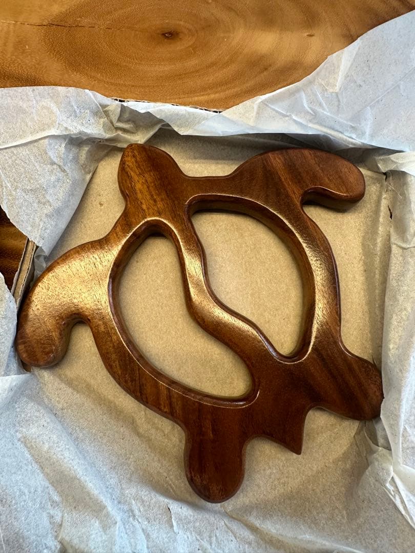 ホヌ〈小〉　コア材　ハワイ　デッドストック　木彫り　壁掛けマーティンマッカーサー