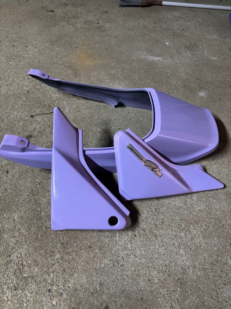 ゼファーχ 純正テールカウル