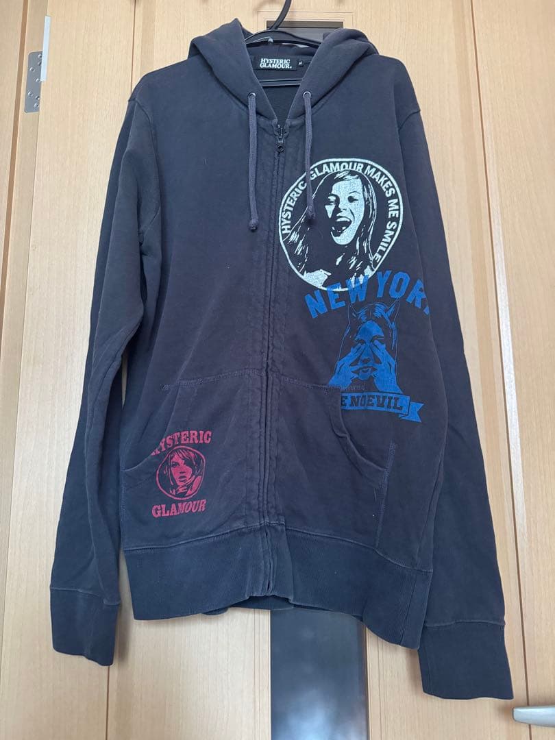 ヒステリックグラマージップアップパーカー