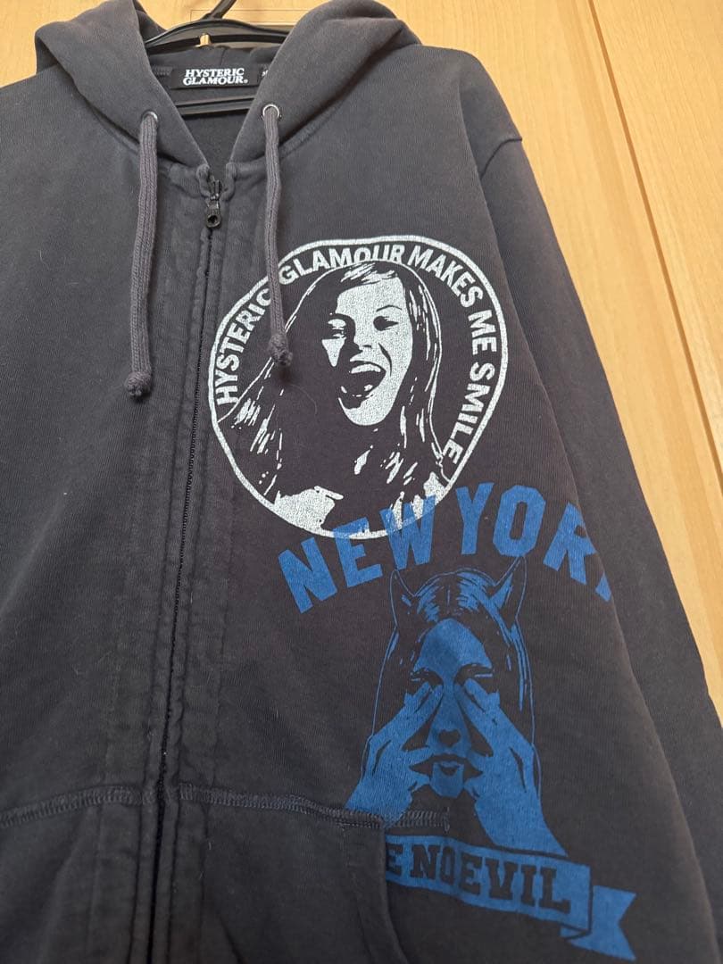 ヒステリックグラマージップアップパーカー