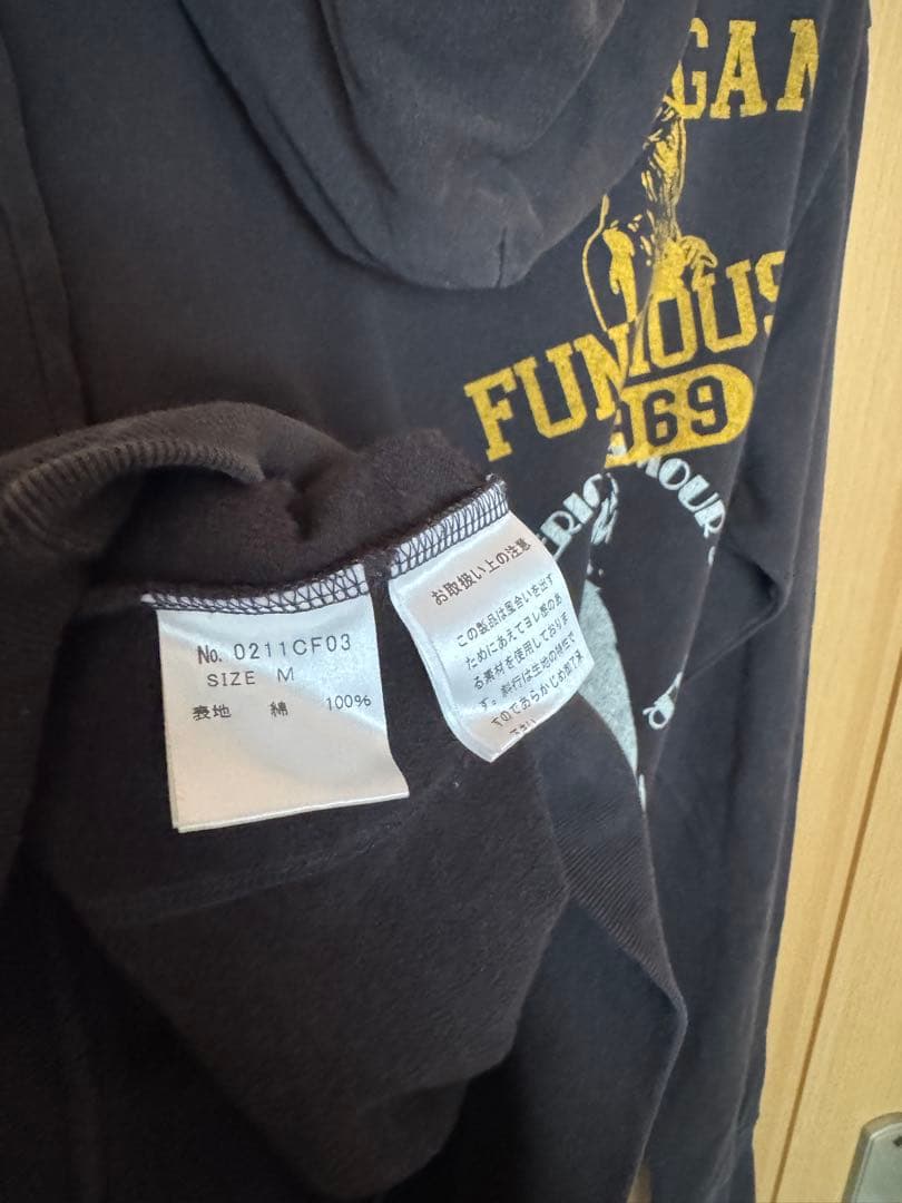 ヒステリックグラマージップアップパーカー