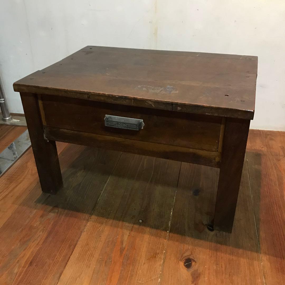 美品　木製　当時物　文机　ヴィンテージ　取手の金具も可愛い　どっしりした作り