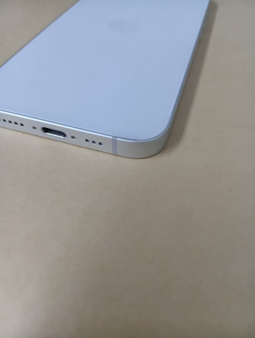 iPhone16e SIMフリー　128GB