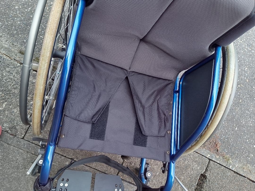 MIKI ミキ　FORCE NOVA3 車椅子軽量