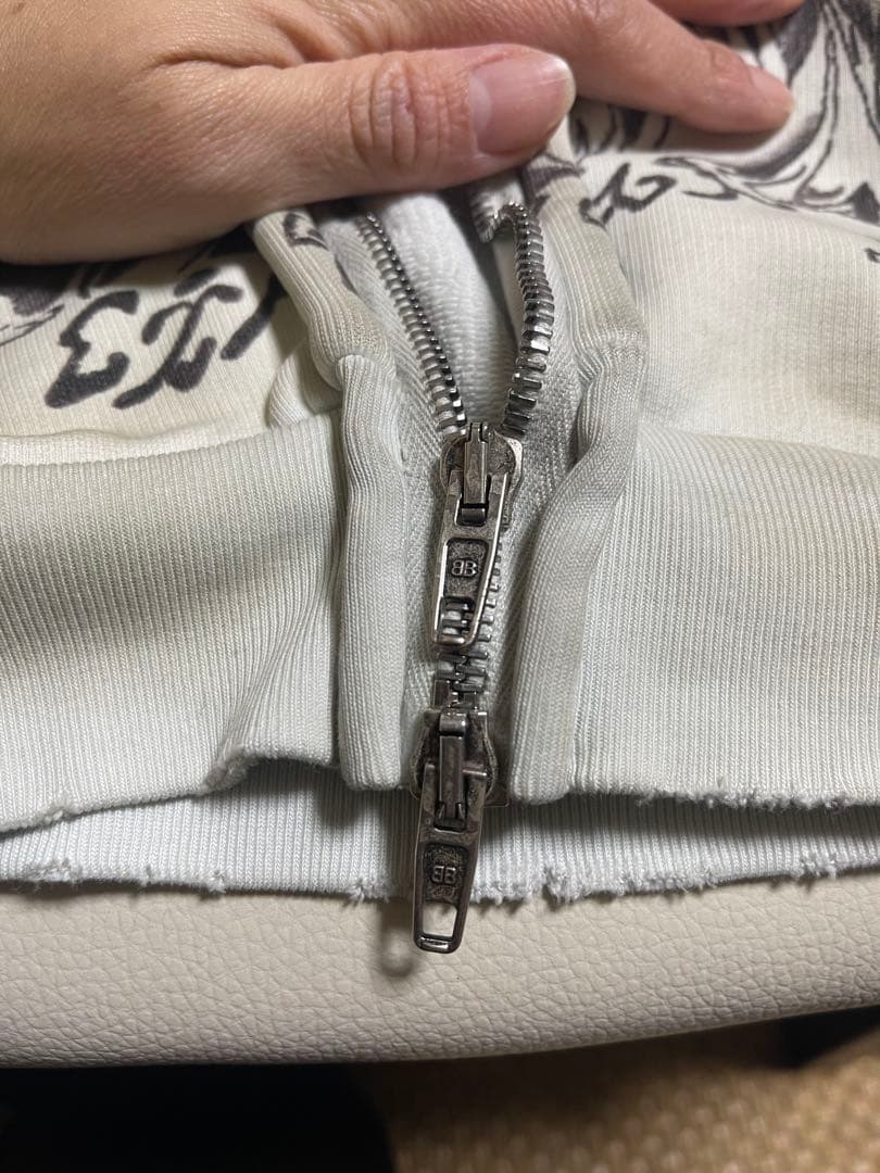 トップス 24SS BALENCIAGA Tatoo Zip Hoodie White S